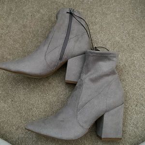 Express light taupe booties